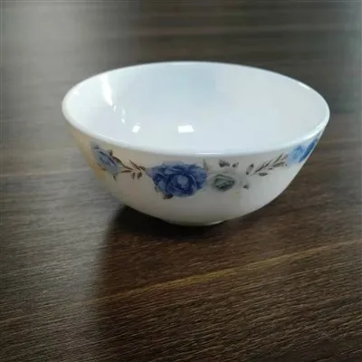 Czy misy ze szkła opalowego są odporne na zarysowania?